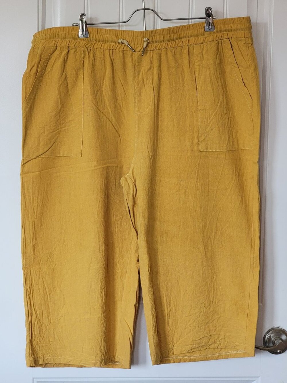 Lighweight Capris 3XL (fits like 2XL)